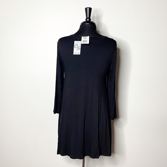 Black Cut Out Tunic - Picture 2 of 5
